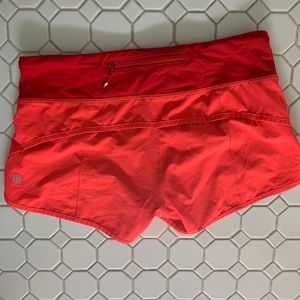 Lulu Lemon 2.5” speed up shorts